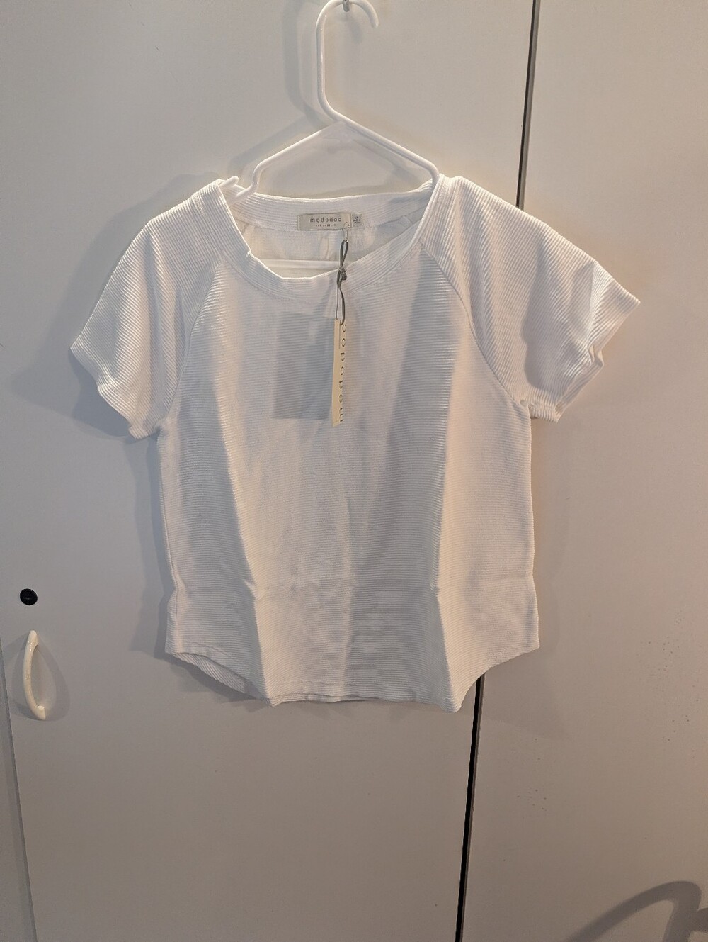 Mododoc Woman's XS White Ribbed Short Sleeve Top NWT